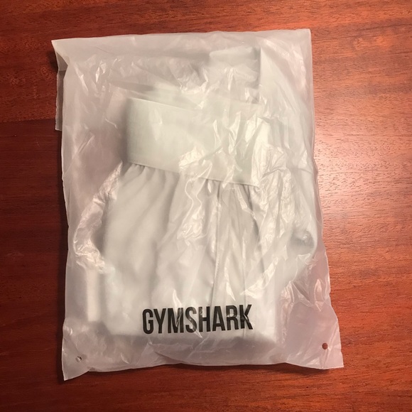 BRAND NEW gymshark shorts - Picture 2 of 5